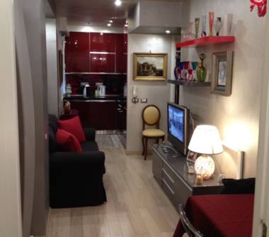 Bilocale in affitto a Roma, Zona Tuscolano, Via Attio Labeone 59