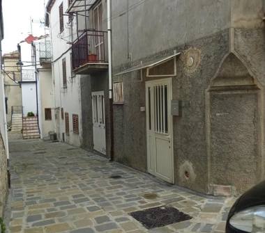 Casa indipendente in vendita a San Paolo Albanese (Potenza), Via Zanardelli 39