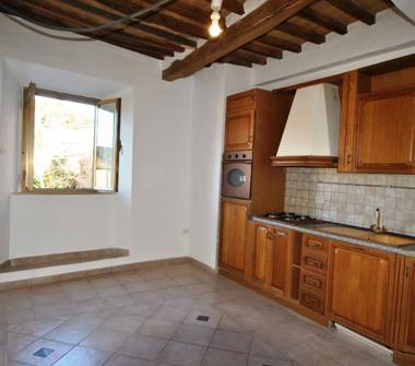 Trilocale in vendita a Monteverdi Marittimo (Pisa), Via Guglielmo Marconi 3