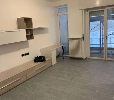 Trilocale in affitto a Nova Milanese (Monza e Brianza), Via Roma 3