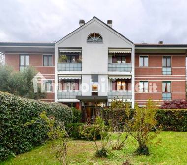 Quadrilocale in vendita a Cinisello Balsamo (Milano), Via C. Armellini 13
