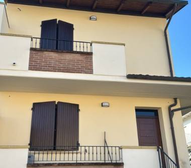 Villetta a schiera in vendita a Mercato Saraceno, Frazione Monte Castello, Via XXX Aprile 34