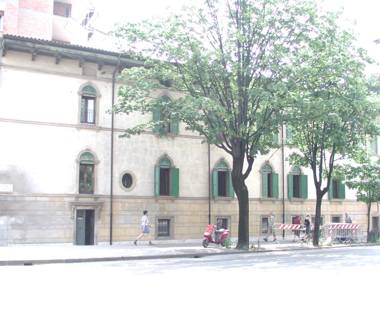 Appartamento in vendita a Verona, Zona Cittadella, Via del Fante 1