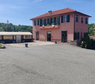 Negozio in affitto a Sant'Olcese, Frazione Busalletta, Via Busalletta 46