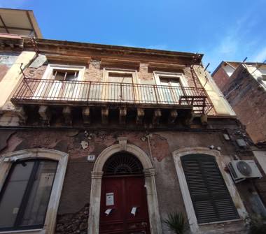 Appartamento in vendita a Catania, Zona Centro Storico, Via Cesare Abba 48