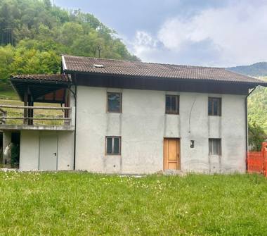 Casa indipendente in vendita a Zuglio (Udine)