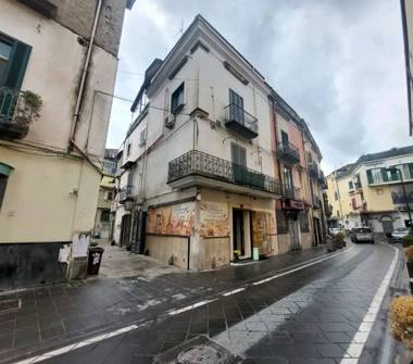 Negozio in vendita a Acerra (Napoli), Via Annunziata 14