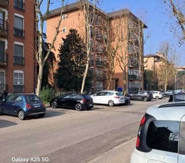 Box/Garage/Posto auto in affitto a Rozzano, Frazione Cassino Scanasio, Viale Campania 7