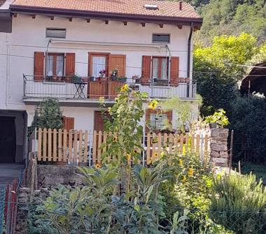 Casa indipendente in vendita a Capo di Ponte, Frazione Frazione Cemmo, Via Cereto 7