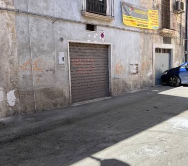 Box/Garage/Posto auto in vendita a Vico del Gargano (Foggia), Via Sbrasile 40