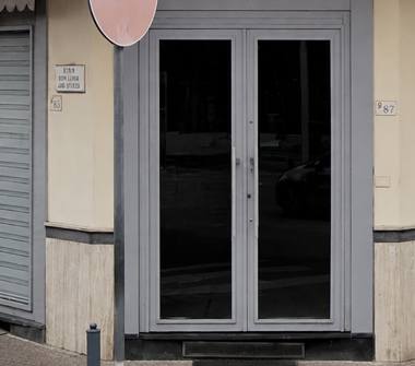 Negozio in affitto a Pomigliano d'Arco (Napoli), Via Ercole Cantone 81