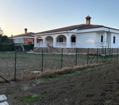 Villa in vendita a Crotone (Crotone), Via delle Bocche di Leone 3