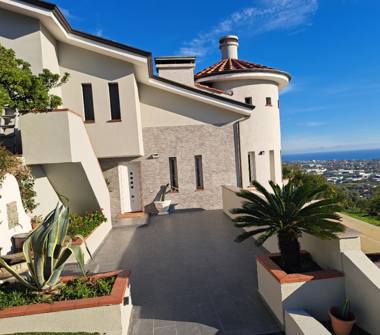 Villa in vendita a Massa (Massa-Carrara), Via Grottini 13