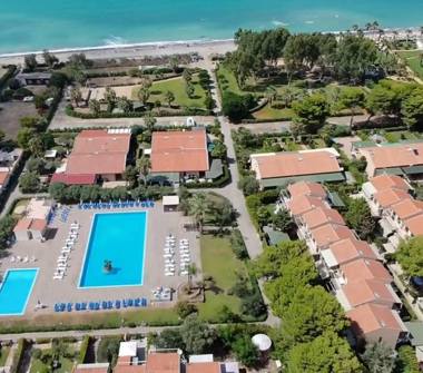 Offerta Vacanze Villaggio turistico a Campofelice di Roccella (Palermo), Viale Delle Tribune 13