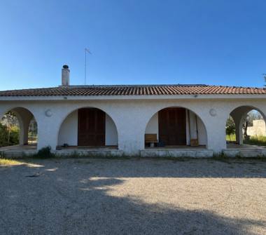 Villa in vendita a Monteroni di Lecce (Lecce), Via Copertino 48