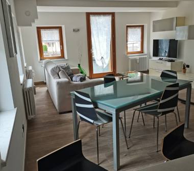 Affitto Appartamento Vacanze a Longarone (Belluno), Via Roma 15