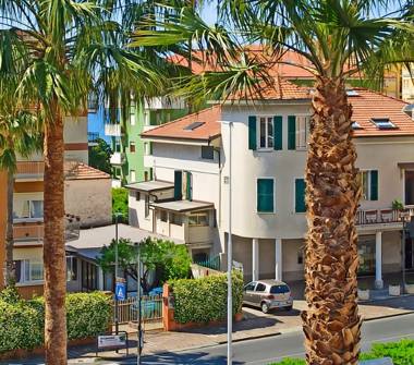 Affitto Appartamento Vacanze a San Bartolomeo al Mare (Imperia), Via Aurelia 45