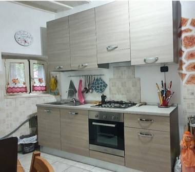Casa indipendente in vendita a Canepina (Viterbo), Via Roma 16