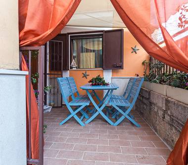 Casa indipendente in affitto a Rodi Garganico (Foggia), Via Dante Alighieri 9