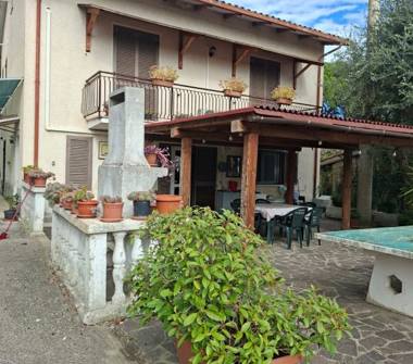 Villa in vendita a Castiglione del Lago, Frazione Mecucciami, Località Mecucciami 12