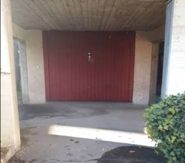 Box/Garage/Posto auto in vendita a Reggio Emilia, Frazione Bagno, Via R. Cartesio 48