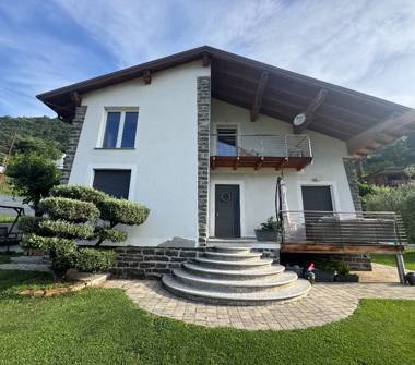 Villa in vendita a Dubino (Sondrio), Via Valeriana 98