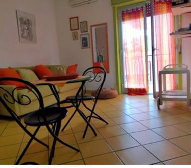 Casa indipendente in affitto a Giardini-Naxos (Messina)