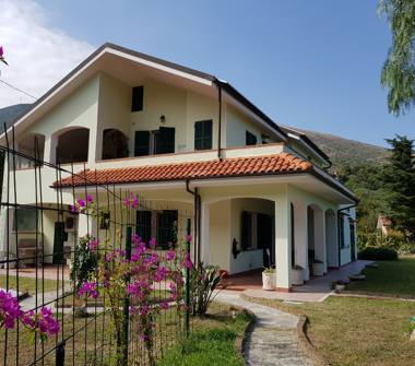 Villa in vendita a Ceriale (Savona)
