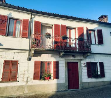 Casa indipendente in vendita a Albugnano (Asti)