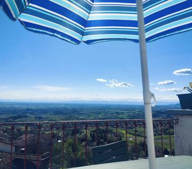 Casa indipendente in vendita a Albugnano (Asti)