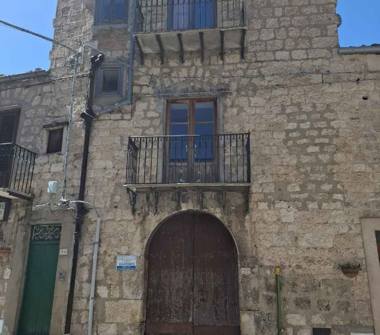 Casa indipendente in vendita a Petralia Sottana (Palermo), Via Giuseppe Garibaldi 59