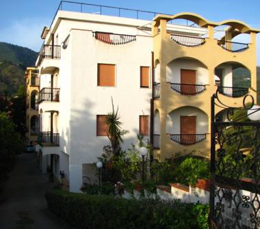 Affitto Appartamento Vacanze a Nocera Terinese, Frazione Marina Di Nocera Terinese, Strada Statale 18 Tirrena Inferiore 36