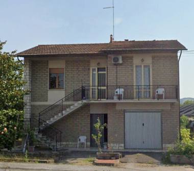 Casa indipendente in vendita a Torrita di Siena (Siena), Piazza Emilio Alessandrini 11