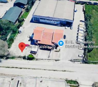 Magazzino in vendita a Foggia, Frazione Centro città, Via di Salsola 66