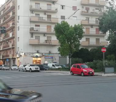 Negozio in affitto a Palermo, Zona Malaspina, Piazza Ottavio Ziino 34