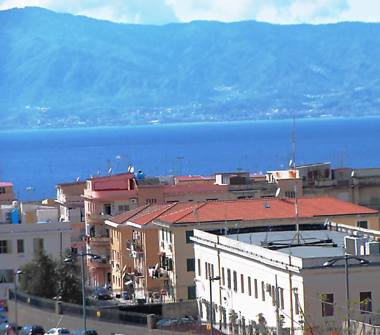 Affitto Stanza Singola a Reggio Calabria (Reggio Calabria), Via Ibico 1/f