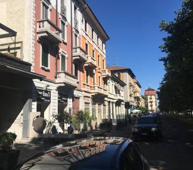 Bilocale in vendita a Milano, Zona Certosa, Viale Certosa 308
