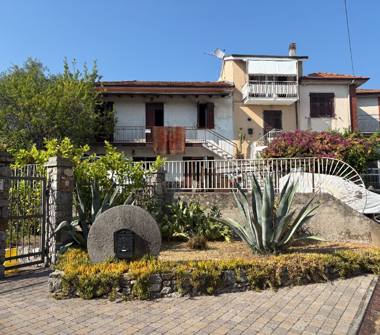 Porzione di casa in vendita a La Spezia, Zona San Venerio