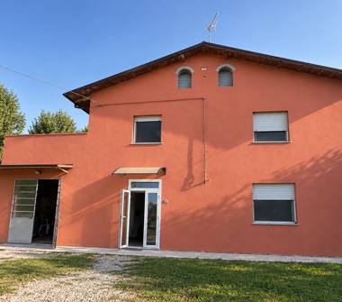 Porzione di casa in affitto a Cento, Frazione Renazzo, Via Lunga 38