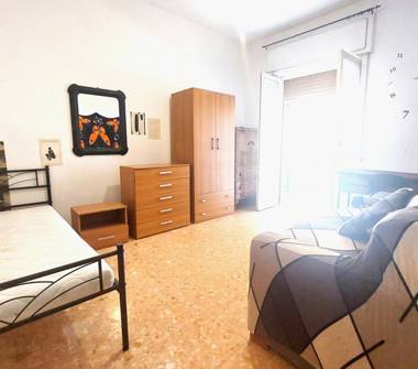 Bilocale in affitto a Napoli, Zona Corso Umberto, Via Duomo 25