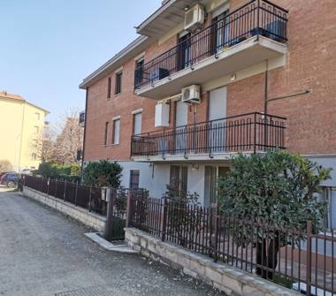 Altro in vendita a Modena, Zona Villaggio Artigiano Modena Nord, Via Emilia Est 697