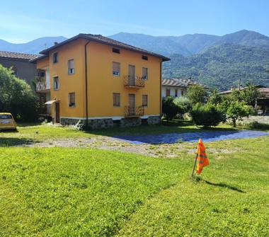 Villa in vendita a Esine (Brescia), Via Alessandro Manzoni 91