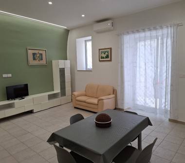 Trilocale in vendita a Molfetta (Bari), Via Madonna dei Martiri 35