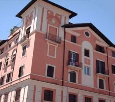 Trilocale in affitto a Roma, Zona Romanina, Via dei Reti 32