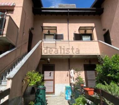 Trilocale in vendita a Dubino, Frazione Nuova Olonio, Via Prati Rossi 15