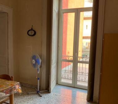 Trilocale in affitto a Napoli, Zona Piazza Garibaldi, Via Michele Morelli 38