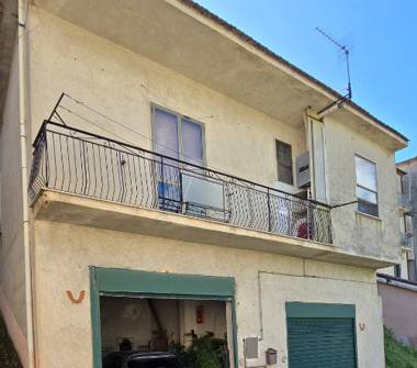 Casa indipendente in vendita a Teggiano (Salerno), Via Santa Caterina 9
