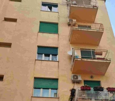 Quadrilocale in vendita a Caserta, Frazione Centro città, Via Giulio Antonio Acquaviva 48