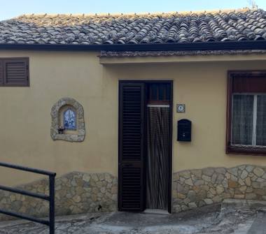 Casa indipendente in vendita a Caltabellotta (Agrigento), Via la Sala 7