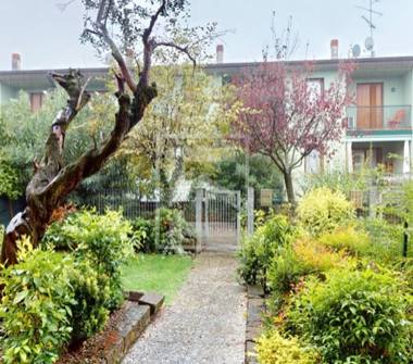 Villetta a schiera in vendita a Desenzano del Garda (Brescia), Via A. Manzoni 32